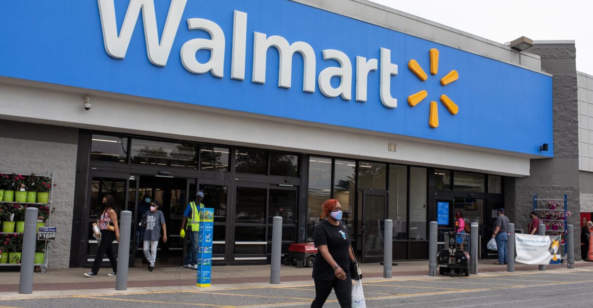 As Walmart sales soared workers got scant COVID-19 protection