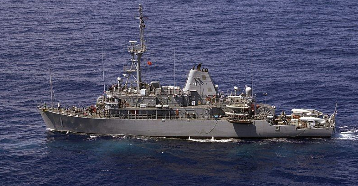 US ''Avenger''-Class Mine Countermeasure Ship by Ra Courchene