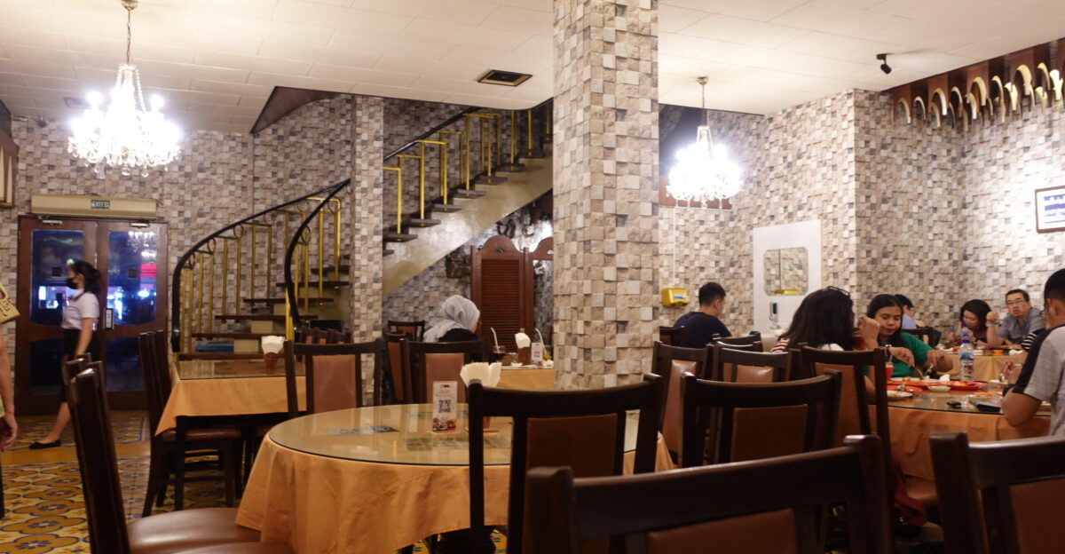 Suasana di Tip Top Restaurant