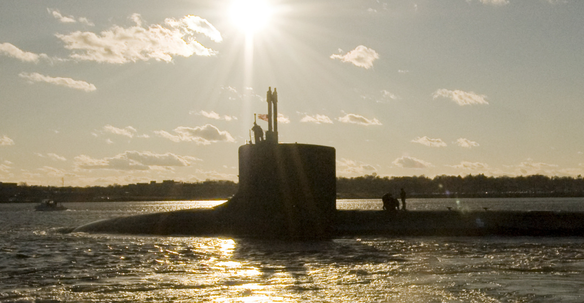GROTON, Conn., (Jan. 9, 2009) The Virginia-class attack submarine USS Virginia (SSN 774) departs for a six-week underway. During this deployment, Virginia will undergo an Operational Reactor Safeguard Examination (OARS) and a Tactical Readiness Evaluation (TREE) to assess the submarine's reactor along with its capacity to combat casualties through damage control. (U.S. Navy photo by Mass Communication Specialist 2nd Class Jonathan W. Hutto, Sr./Released)