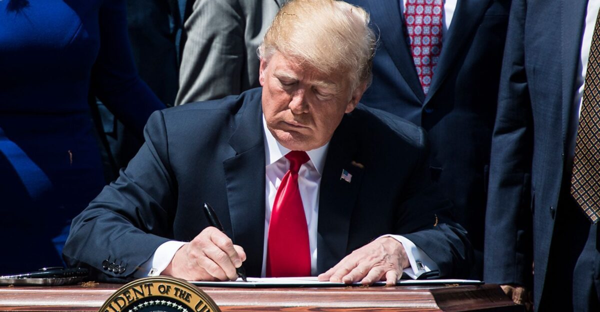 If only he d STAY in there RT ClickHole Abuse Of Power Donald Trump Just Signed An Executive Order Stating That He Is Allowed To Get Inside John McCain s Coffin With Him by RobbLightfoot com