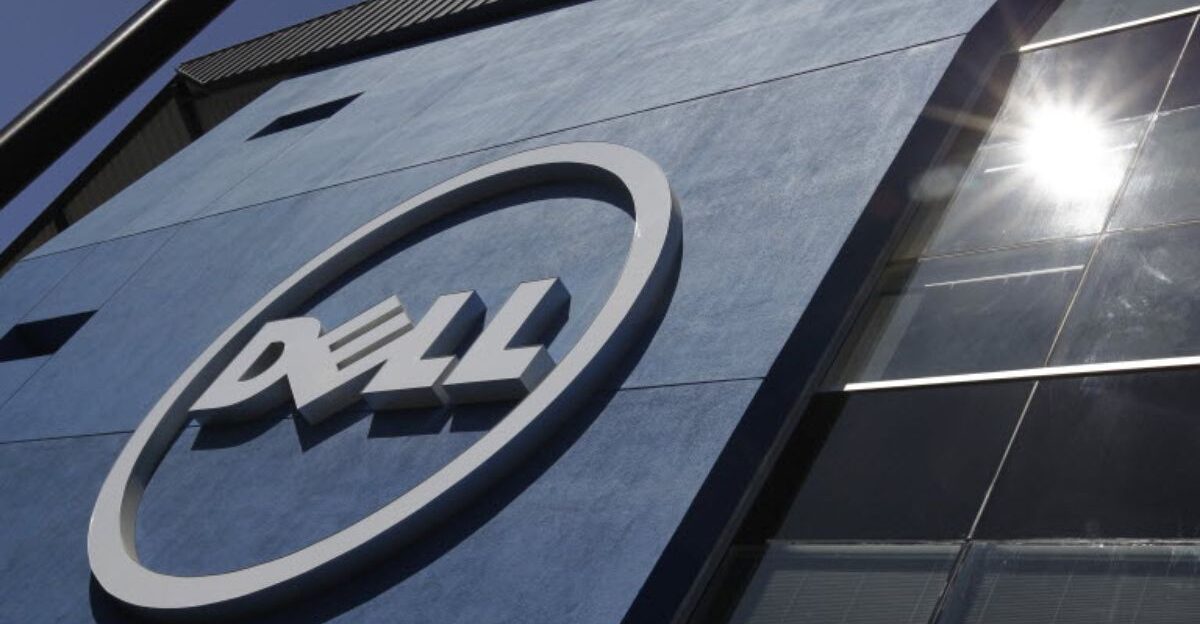 USA TODAYDell to buy EMC in largest tech deal everUSA TODAYSAN FRANCISCO - Dell and private equity firm Silver Lake plan to buy EMC for 33 15 a share for a total price tag of about 65 billion in the largest deal in technology industry history That s according to TheNew York Times which says an Dell to Buy EMC for 65 Billion a Record Takeover in TechnologyNew York TimesDell to Buy EMC in Deal Worth About 67 BillionBloombergIn tech mega by White Rapids Marketing