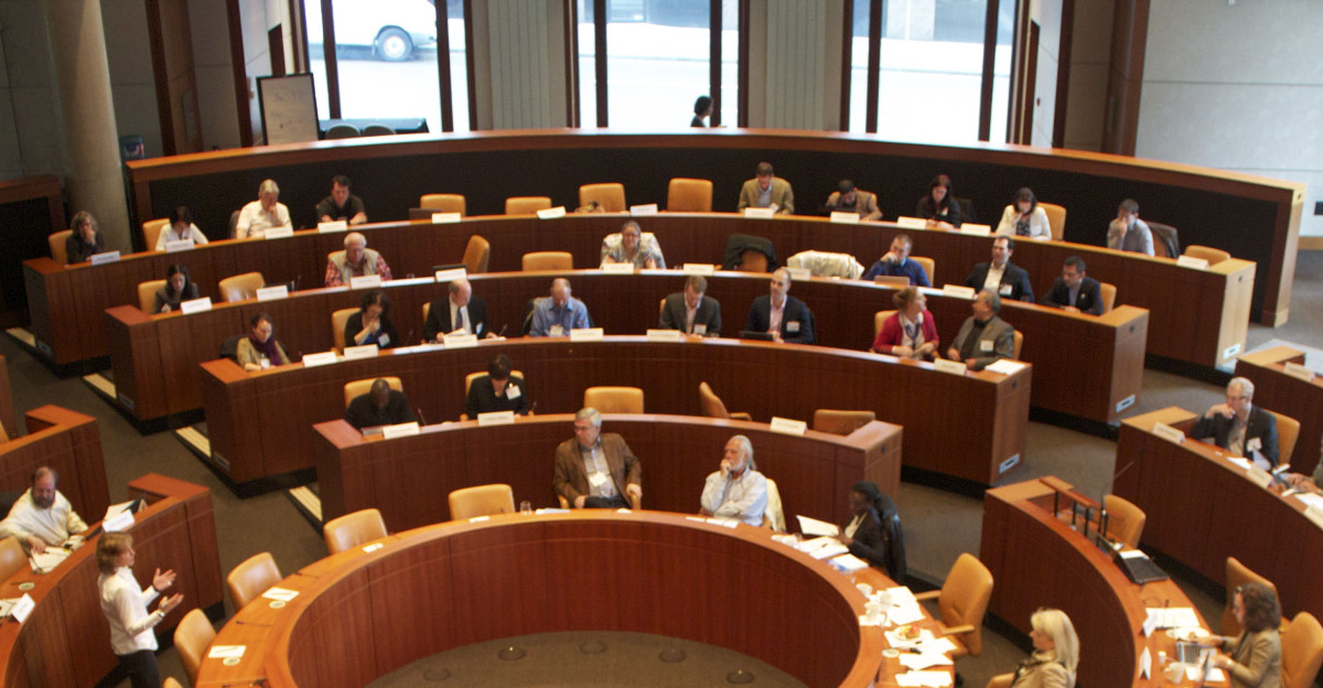 The perfect round table for conversations A mesa redonda dos di logos by Gaulia