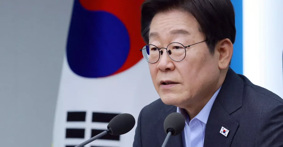 6 25 South Korean officials respond to ICE raid on Hyundai plant Report by MUCH TO DISCOVER