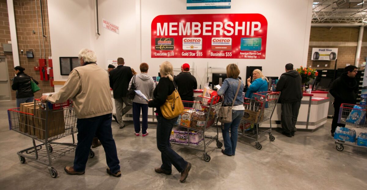 I m a Costco employee - there s a reason why our checkout lines are so long but there s a simple way to avoid it by Pinterest Preview the sun com