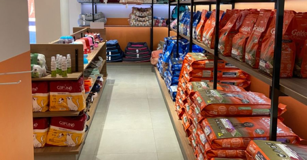 Pet SHOP NAVIRA MS by Manuela Cuervo