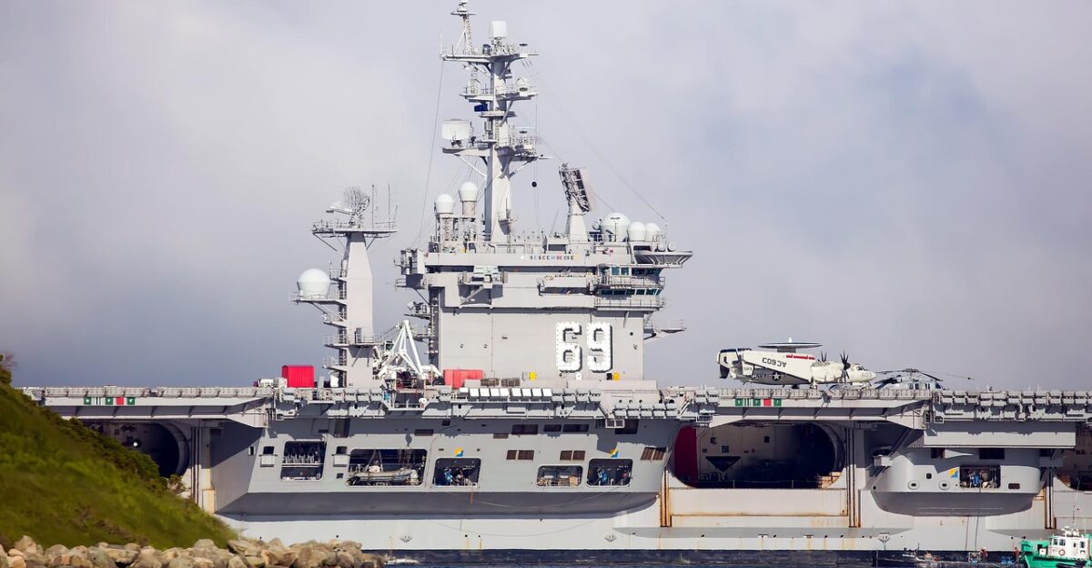 uss dwight d eisenhower aircraft carrier ship battleship us navy military nature sea fleet marine