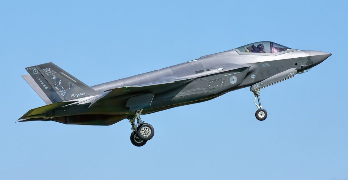 f-35 jet stealth plane aircraft military fighter f-35a nature aviation flying flight airplane f35 sky speed