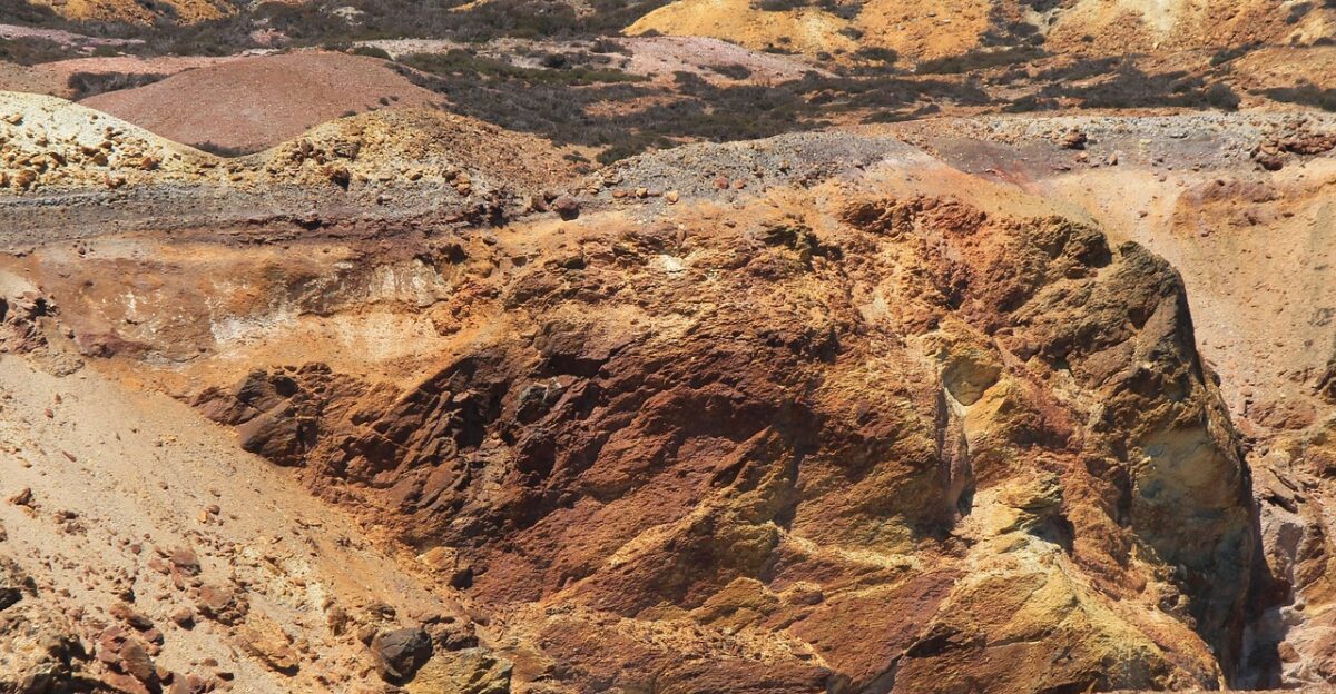 anglesey nature parys mountain wales north wales copper mine copper mine tower red orange earth heather purple work history historic landscape welsh amlwch day desert rock stones brown earth