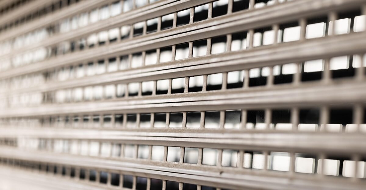 shopping center closed shop closed store