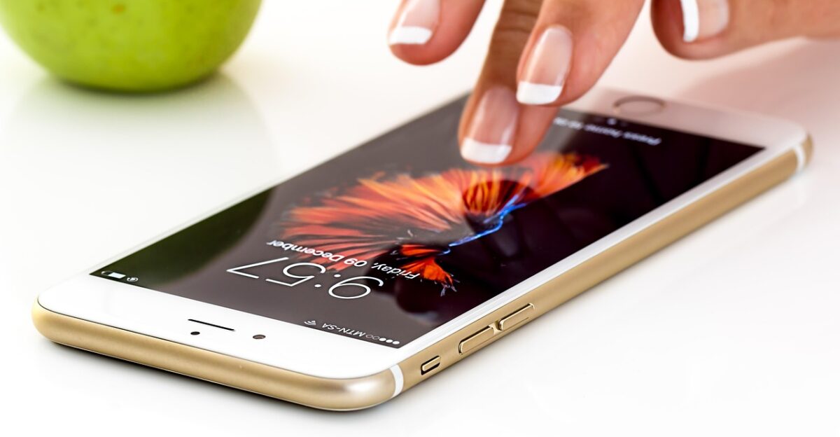 smartphone cellphone touchscreen mobile technology apple communication social media mobile phones connection telephone business telecommunication portable gadget internet modern multimedia mobility app smartphone smartphone mobile mobile mobile mobile mobile social media social media app