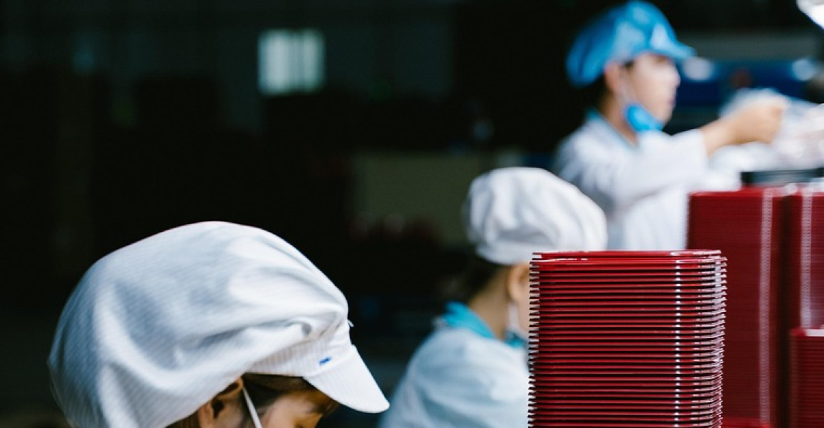 worker woman mask face mask medical mask portrait factory factory worker occupation asian asian woman worker factory factory factory factory factory factory worker