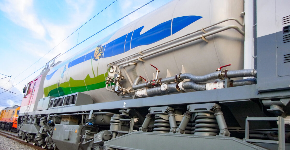 Toplivnaya mkost gazoturbovoza GT1h-002 na vystavke Ekspo-1520 kol tso VNIIZhT Scherbinka Moskva