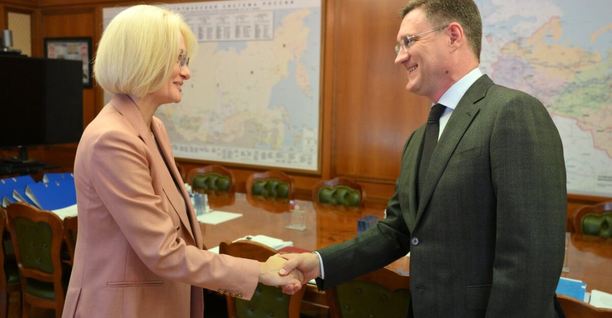 Deputy Prime Minister Alexander Novak met with Rostov Region Governor s Advisor Victoria Abramchenko They discussed the problem of the quality of water purification that flows from coal mines into the rivers of Rostov Region