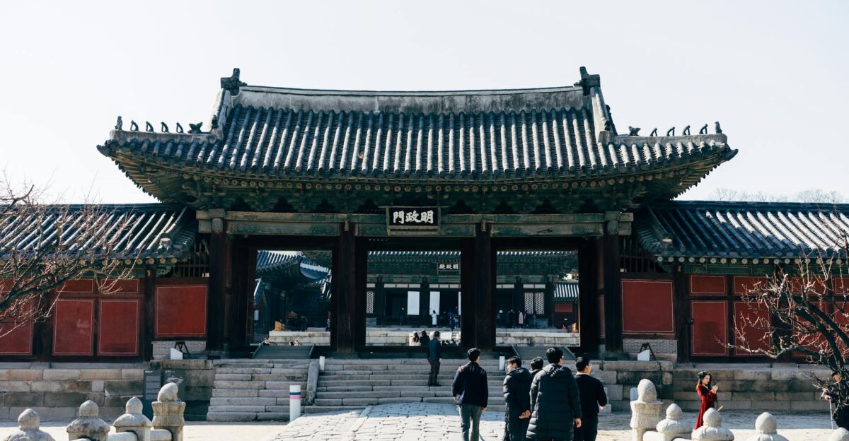 Visitors exploring the ancient Gyeongbokgung Palace in Seoul s cultural heart