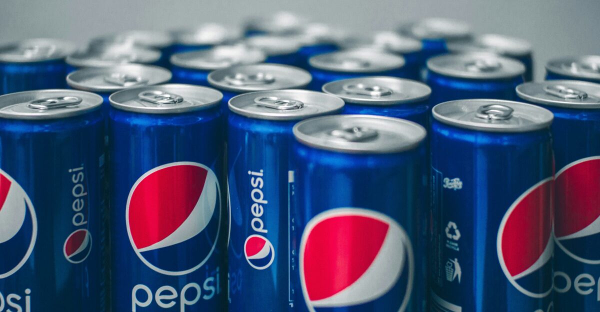 Pepsi can lot