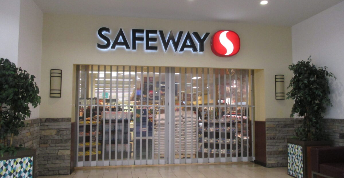 Safeway Lloyd Mall Lloydminster 2020