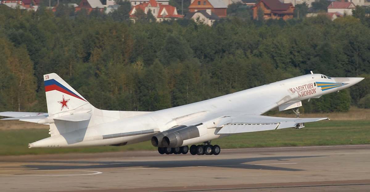 A Tupolev Tu-160 of the Russian Air Force at MAKS in 2007.