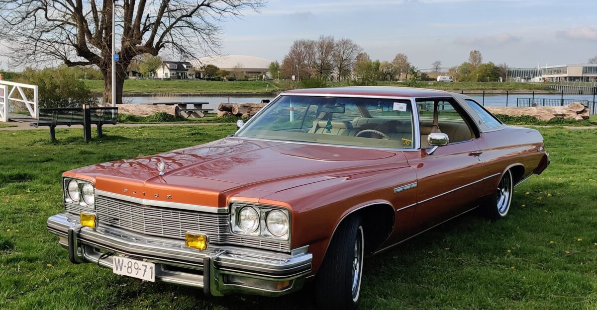 Buick LeSabre - Wikipedia