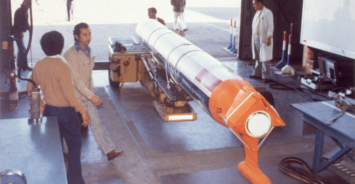 Piction ID-Tomahawk missile prepared for transport