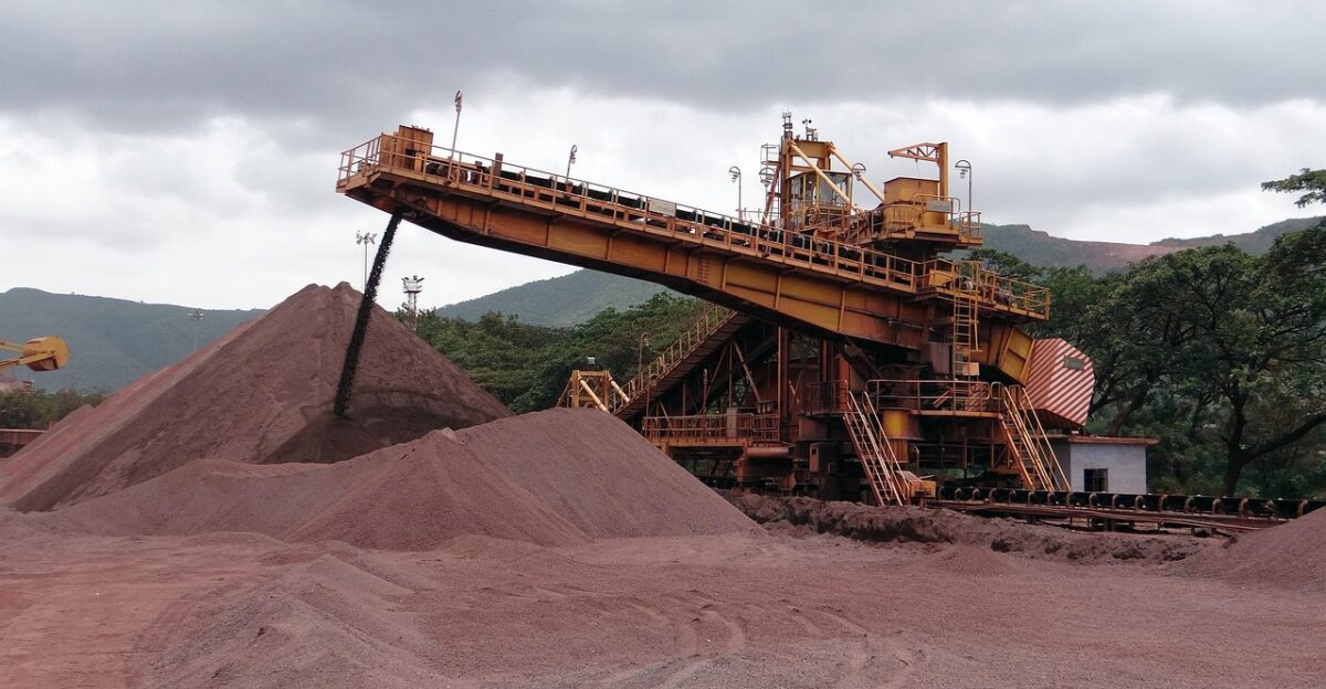 mining iron ore mine transport conveyor iron mineral industrial pit opencast sandur bellary karnataka india mining iron ore iron ore iron ore iron ore iron ore