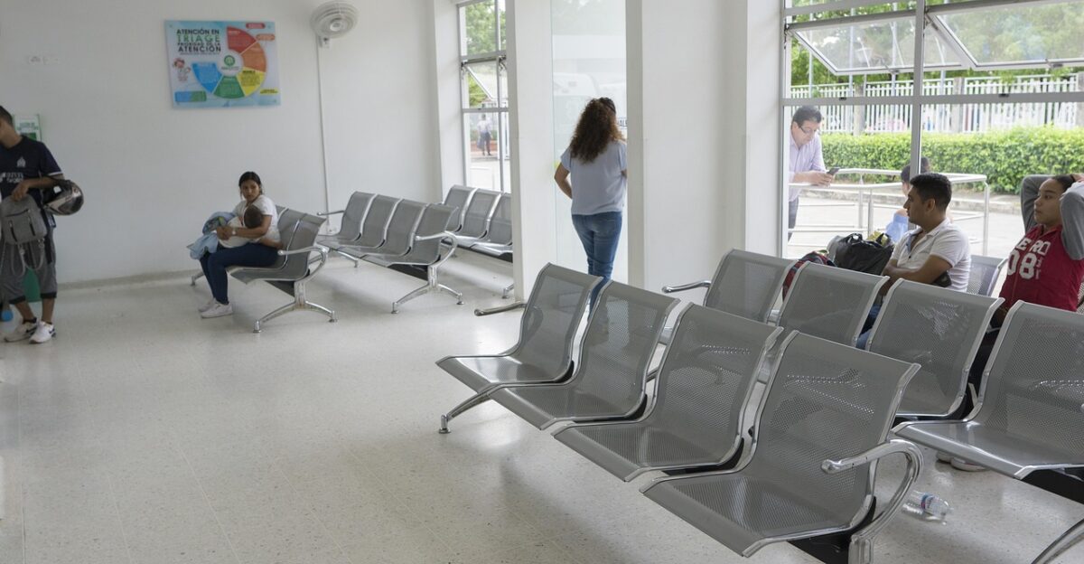 hospital clinic waiting room chairs people crowd patients disease waiting room waiting room waiting room waiting room waiting room