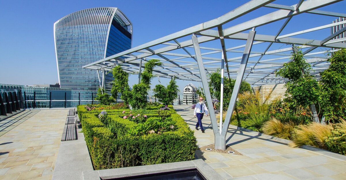 london city rooftop garden great britain green heaven blue city trip vacations nature sightseeing building