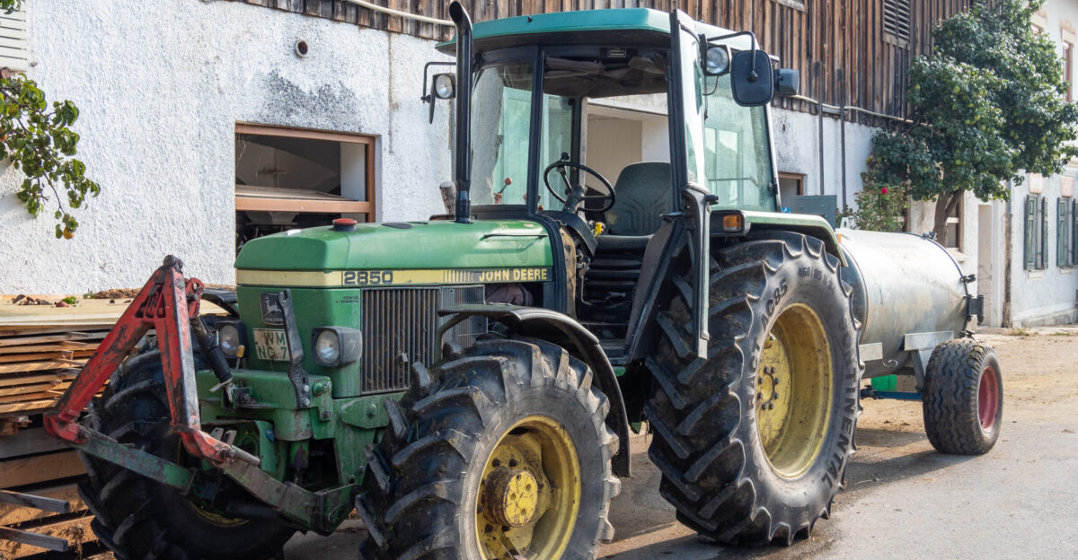 John Deere 2850