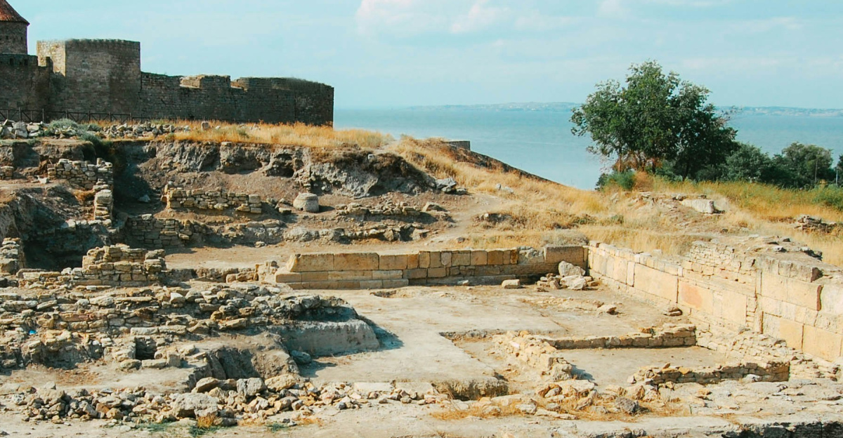 brown rock formation under blue sky during daytime
