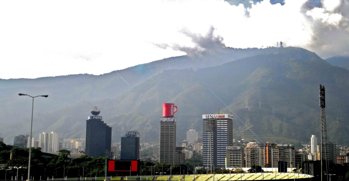 File Skyline Caracas jpg - Wikimedia Commons