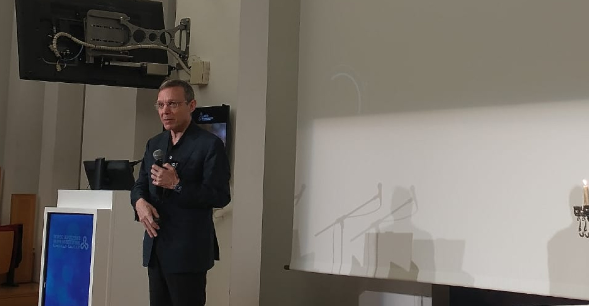 Avi Loeb in Israel duirng Chanukah