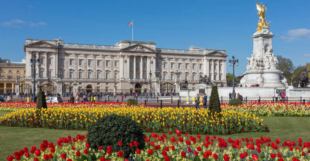 Buckingham Pailace - Wikipedia