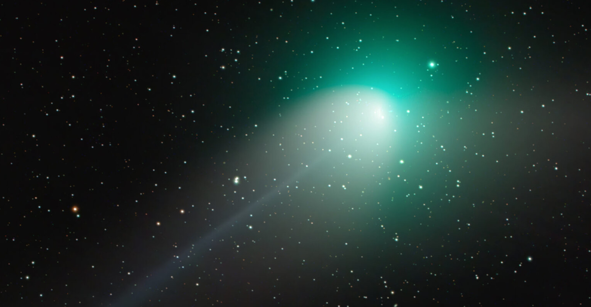 <a href="https://en.wikipedia.org/wiki/C/2022_E3_(ZTF)" class="extiw" title="w:C/2022 E3 (ZTF)">C/2022 E3 (ZTF)</a> comet, image captured on 27 January 2023.
<p>Telescope, camera, settings:
</p>
<ul><li>C14HD edge + Hyperstar IV</li>
<li>10Micron GM2000HPS II Mount</li>
<li>Player One Camera Poseidon-C pro</li>
<li>15x300" Antlia unguided shot for comet</li>
<li>60x20" unguided shot for stars</li></ul>