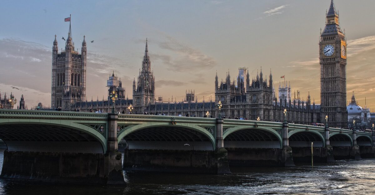 palace london parliament big ben england river thames palace of westminster buildings architecture city skyline clock tower bridge river westminster tower british travel uk thames clock landmark urban history capital tourism historical europe cityscape historical architecture gothic architecture london london london london london england