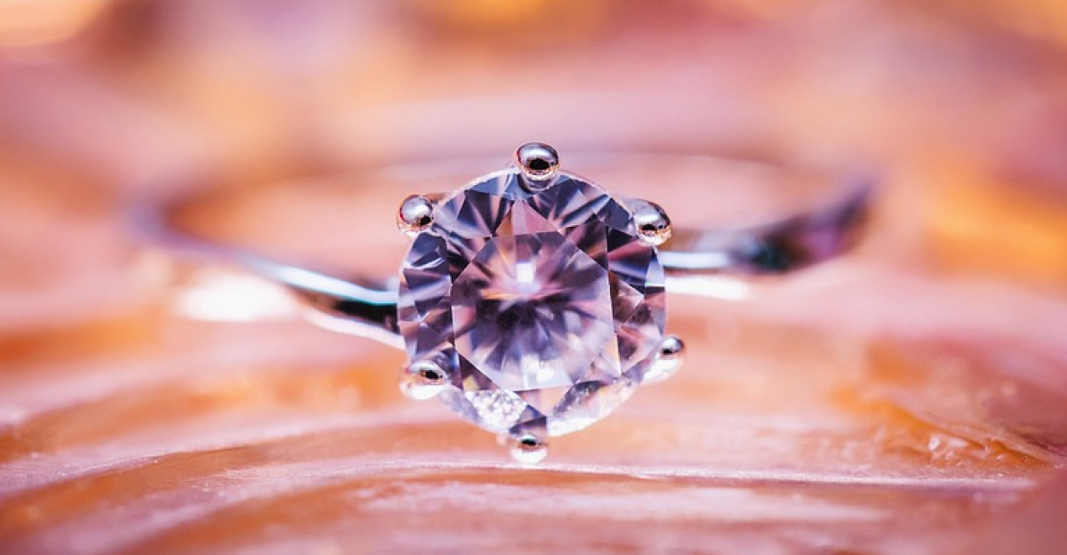diamond, jewelry, macro, ring, diamond ring, gem, crystal, shiny, engagement ring, accessory, close up, diamond, diamond, diamond, diamond, diamond, jewelry, jewelry, jewelry, jewelry, ring, ring, diamond ring, engagement ring