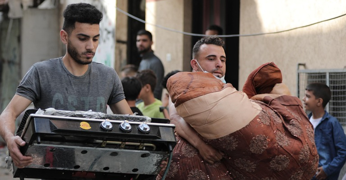 men, evacuation, disaster, catastrophe, male, boys, calamity, crisis, tragedy, evacuation, evacuation, evacuation, evacuation, evacuation, disaster