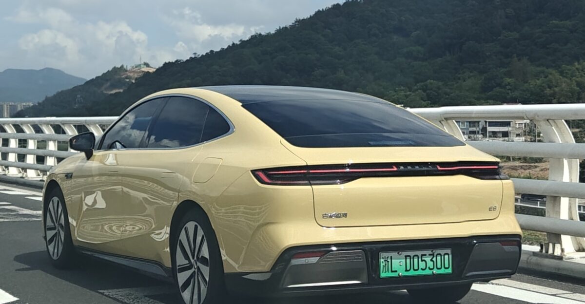 Geely Galaxy E8