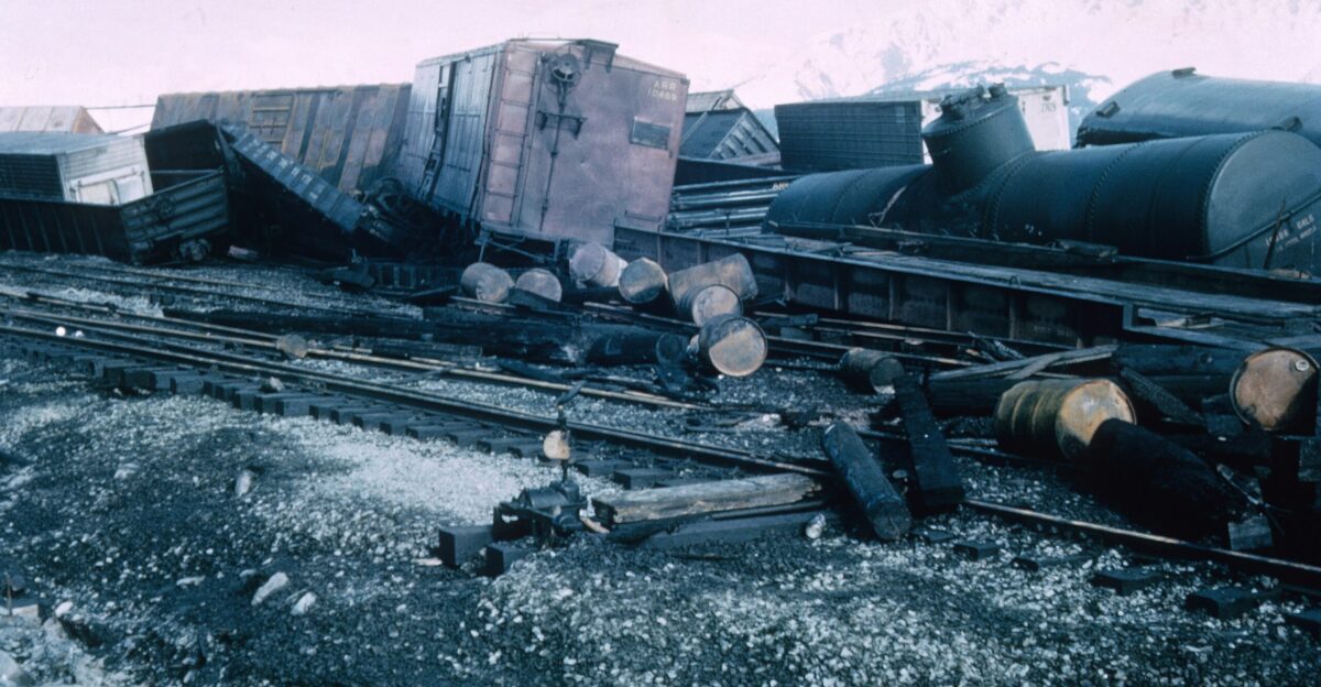 black and gray industrial machine