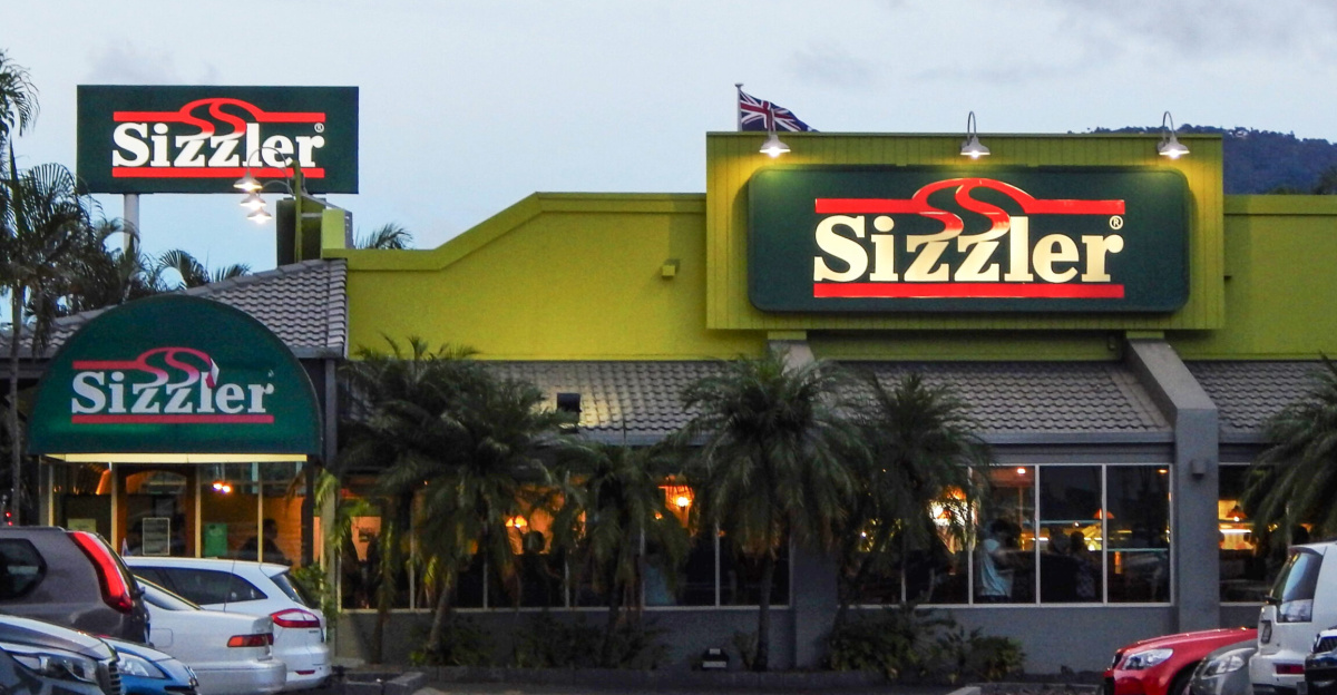 The local Sizzler restaurant located at the Stockland Rockhampton shopping centre on Yaamba Road (Bruce Highway) in Rockhampton, Queensland on the evening of 26 February 2020, four days before its permanent closure on 1 March 2020 after 31 years of trade.