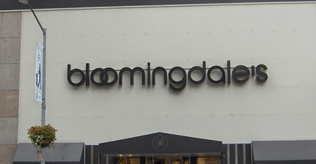 Main entrance of Bloomingdale's, New York City