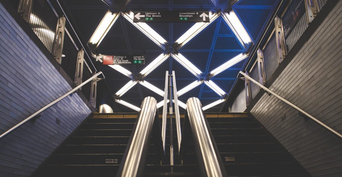 subway nyc new york brooklyn transport stairs architecture gray news gray new new york brooklyn brooklyn brooklyn brooklyn brooklyn