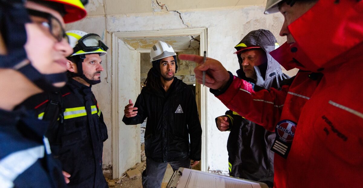 engineer engineering structural engineer civil engineer search and rescue disaster relief earthquake zone teamwork civil engineer civil engineer civil engineer civil engineer civil engineer disaster relief