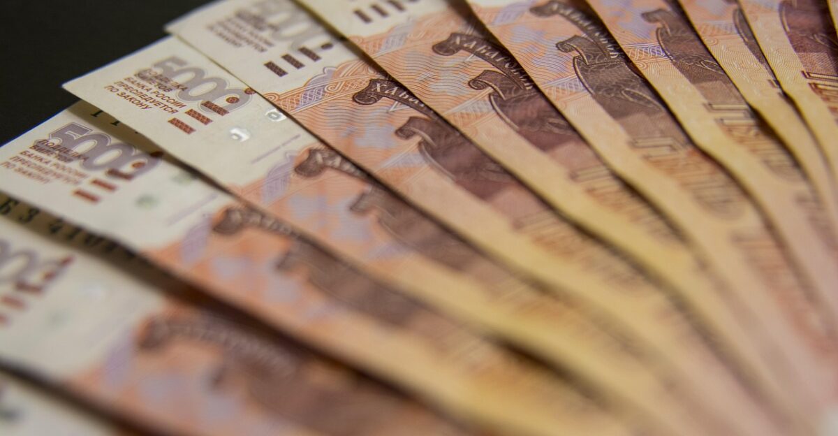 rubles ruble russia 5000 rubles bills money banknote bill