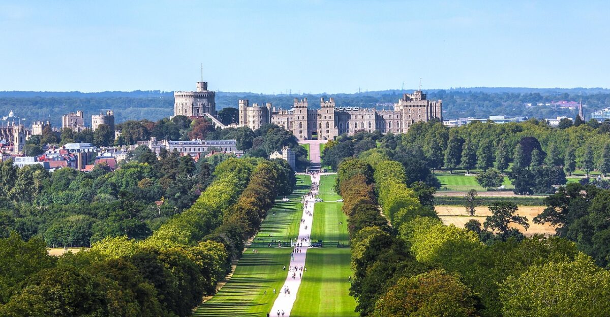 windsor castle the park the building alley windsor castle windsor castle windsor castle windsor castle windsor castle