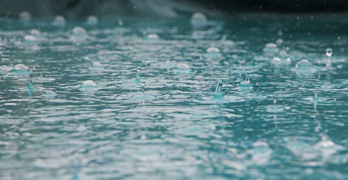 timelapse photography of water drops
