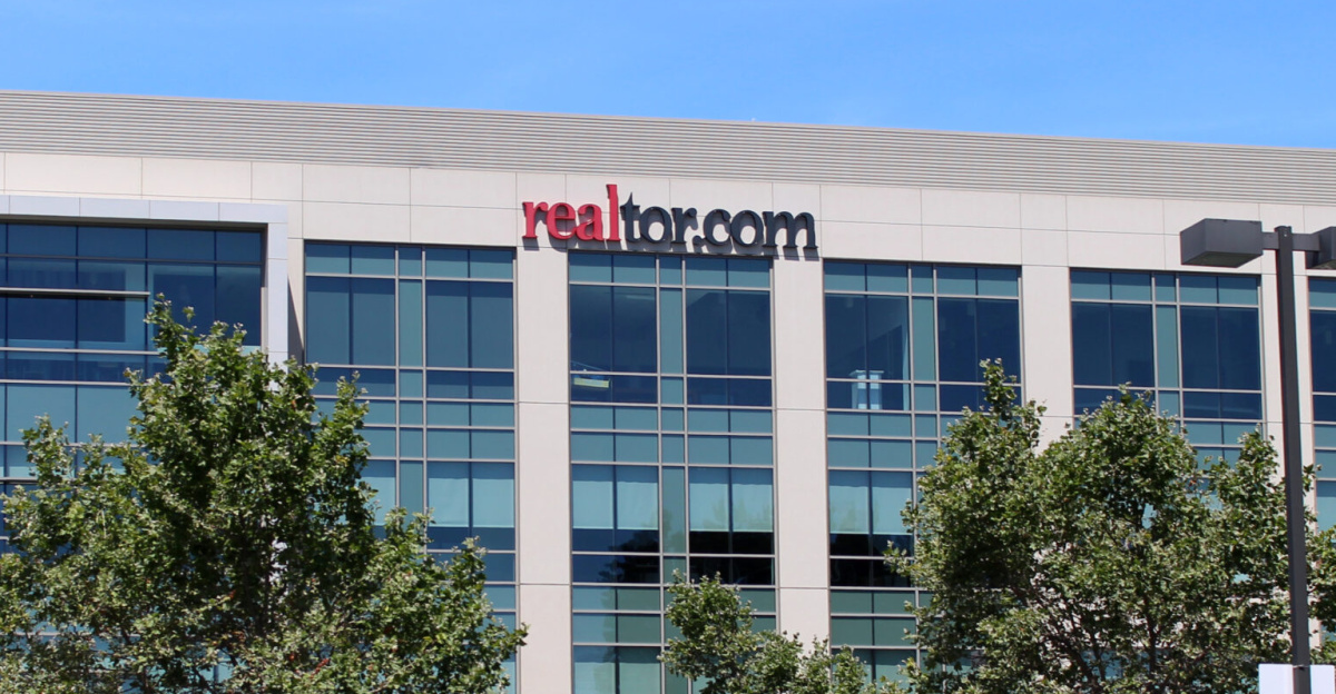 Realtor.com headquarters in Santa Clara, California. Photographed on June 21, 2020 by user Coolcaesar.