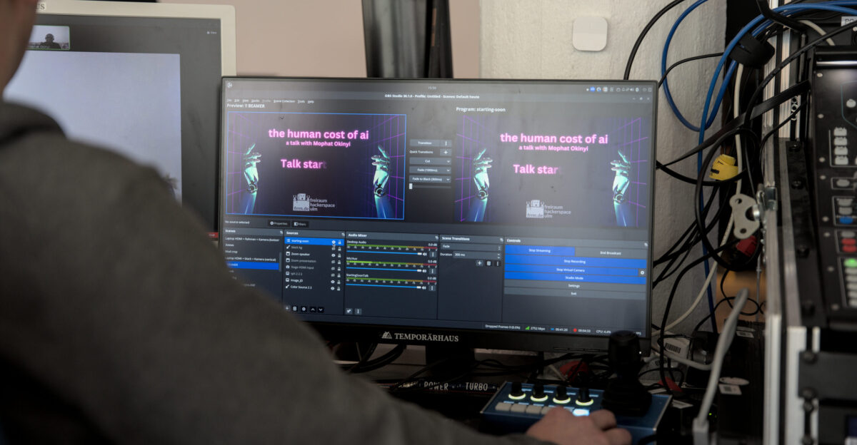 Vortrag und Diskussion The human cost of AI am 16 M rz 2024 gemeinsam veranstaltet vom tempor rhaus und dem CCC Ulm Der kenianische Gewerkschaftler Mophat Okinyi berichtete von der menschlichen Arbeit die Clickworker im globalen S den bew ltigen m ssen auch f r das Training generativer KI-Modelle Das Gespr ch und die anschlie ende Diskussion wurde von Prof Dr Rebekka Hufendiek moderiert